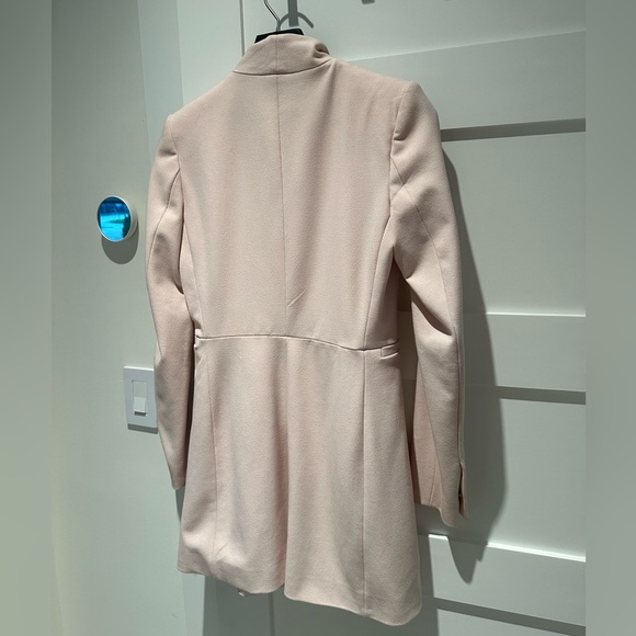 Form Fitting Pink Zara Trench Coat - Picture 3 of 3